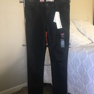 Levi Distressed Black Skinny Jean Size 29 L 30